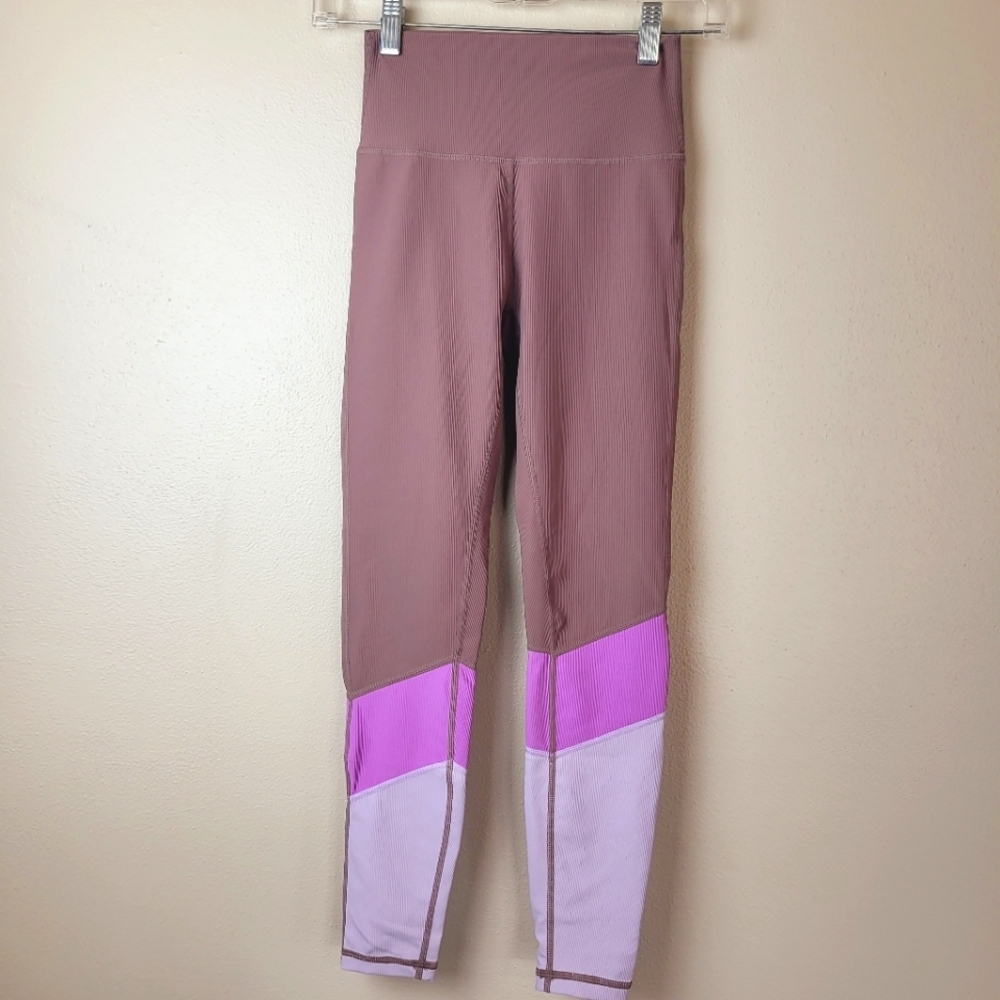 Wilo the Label Base Ribbed Colorblock 7/8‎ Leggings Women's Size XS Mauve Purple